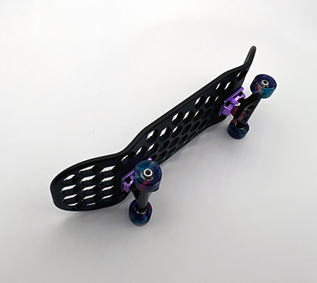 Fingerboard Stealth Black w/Machined Grip - Side
